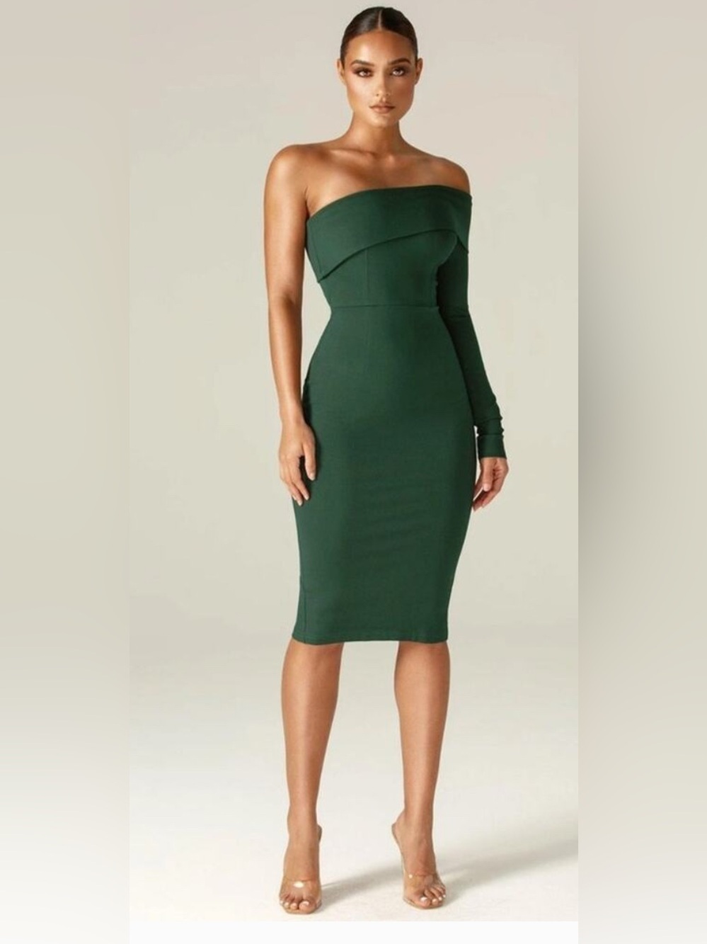 Alieva Rita One Shoulder Dress in Emerald Green